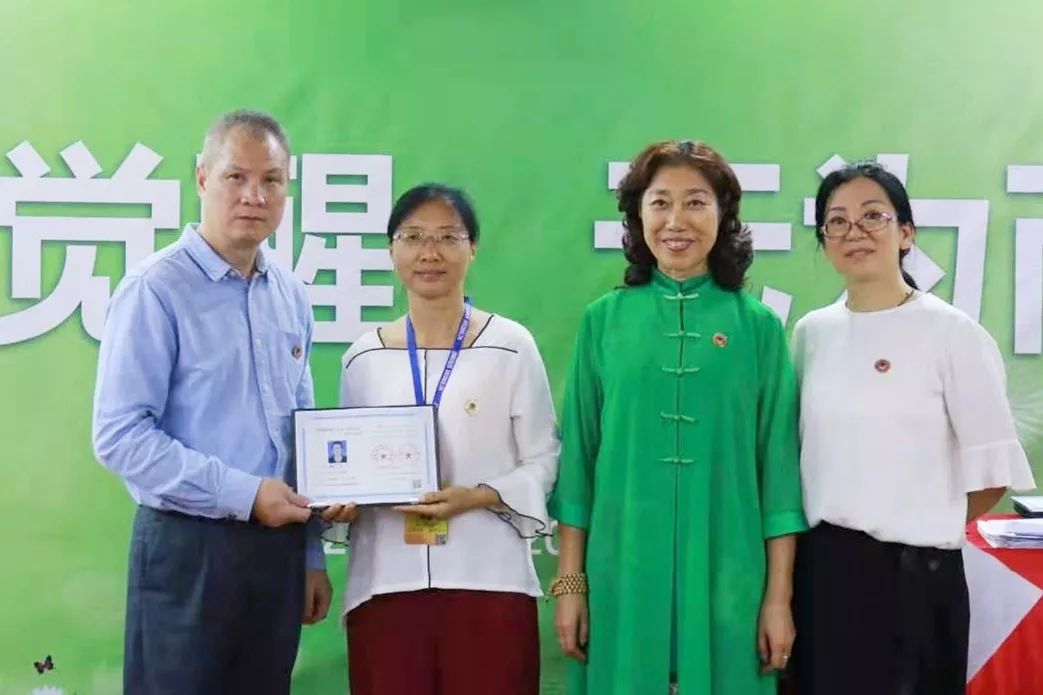 孩子突然不上学了?是提醒家长要觉醒了! 孩子突然不上学了?是提醒家长要觉醒了!