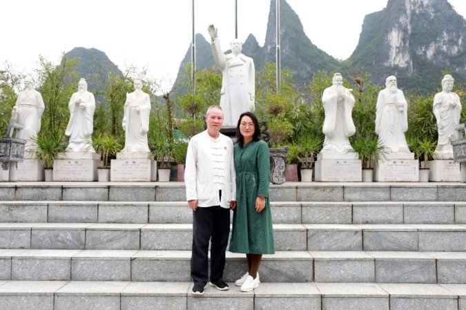 一个“越来越好”的家庭，和爸妈在线的故事